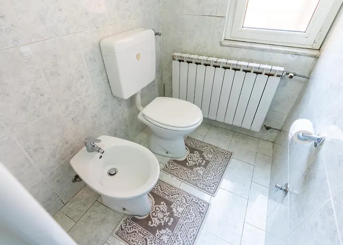 Zen Retreat Per Coppie Con Jacuzzi - Dehor E Garage Privato - Check In Automatico 24 7 卡萨莱蒙费拉托