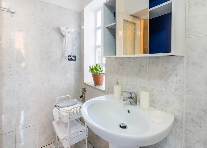 Zen Retreat Per Coppie Con Jacuzzi - Dehor E Garage Privato - Check In Automatico 24 7 * 卡萨莱蒙费拉托