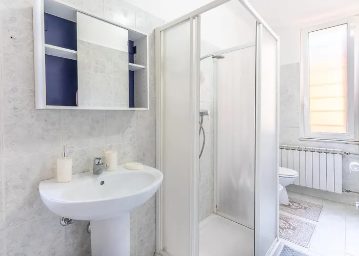 Zen Retreat Per Coppie Con Jacuzzi - Dehor E Garage Privato - Check In Automatico 24 7 *